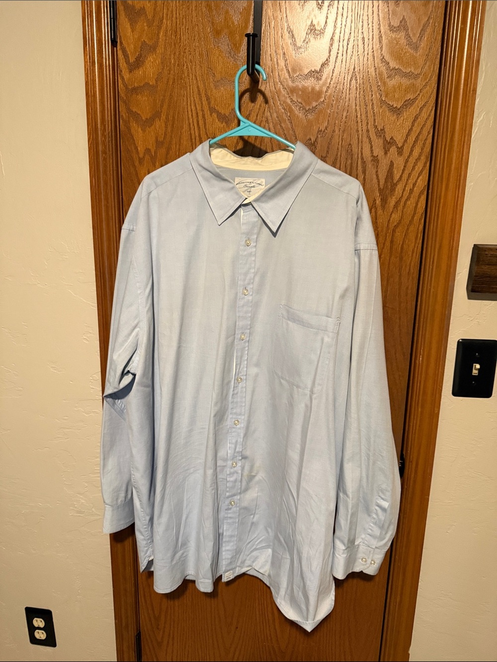 Roundtree & Yorke Light Blue Men's Dress Shirt